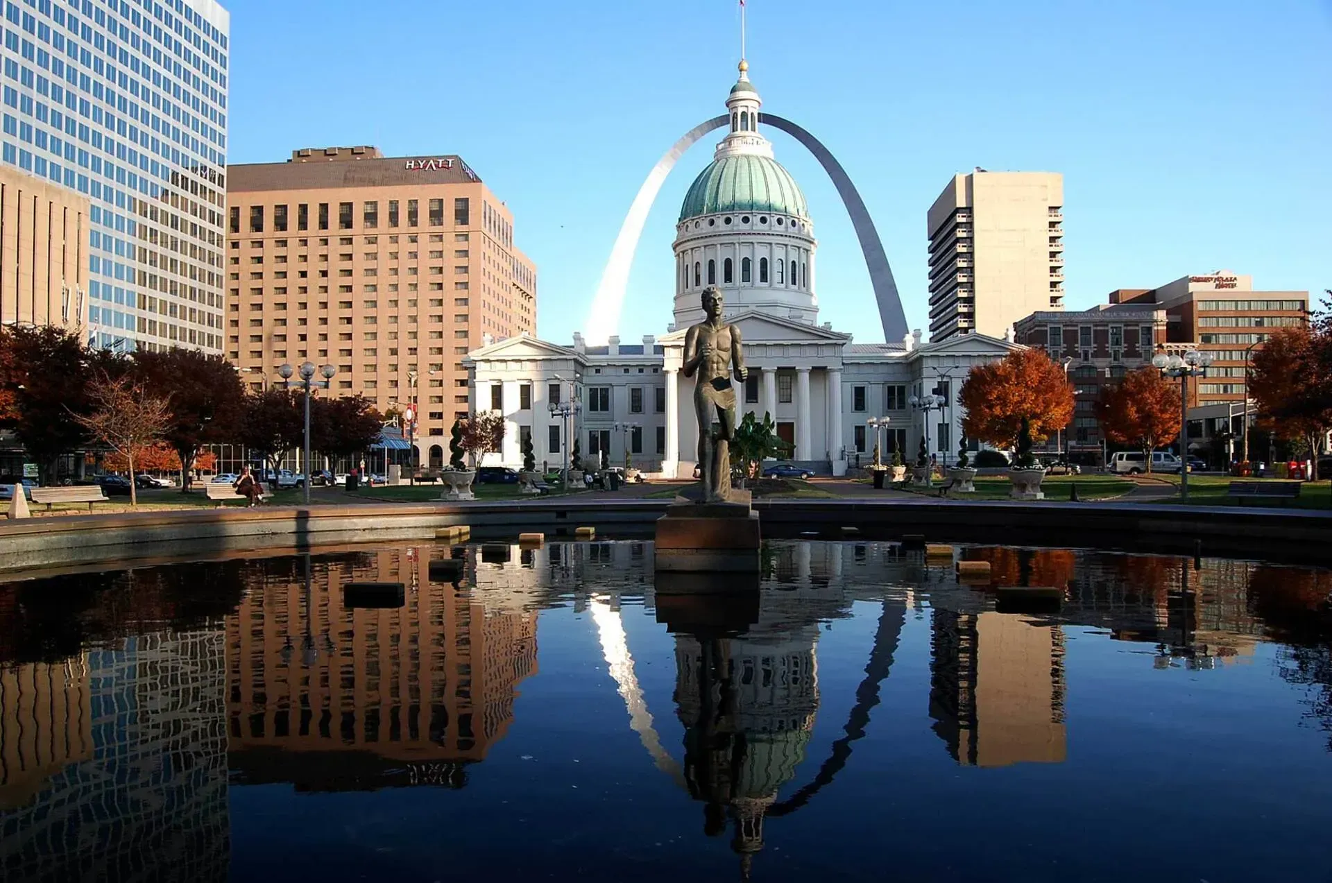 St. Louis skyline and Gateway Arch